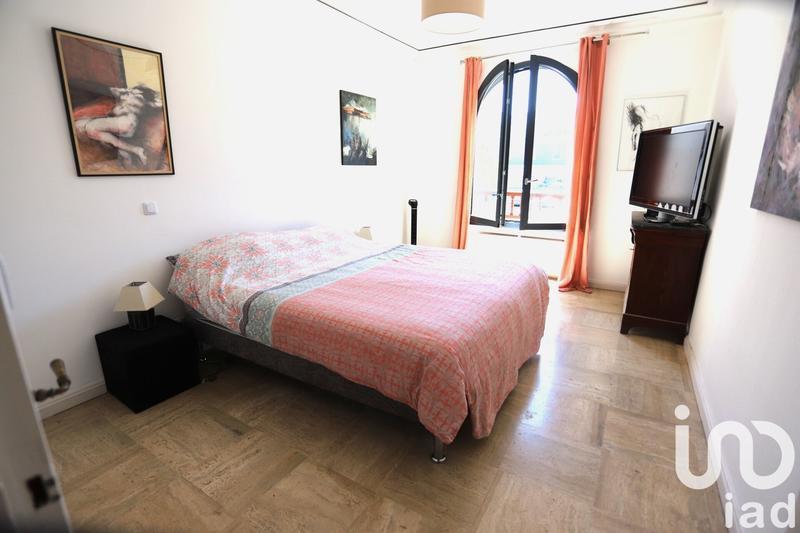 Maison - 219 m² - 8 pièces