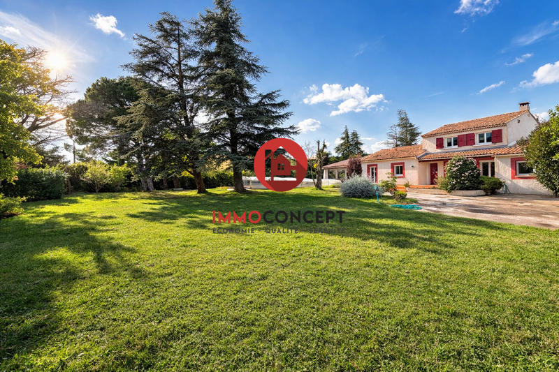 Maison traditionnelle - 160 m² - 6 pièces