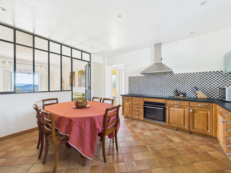 Maison - 167 m² - 5 pièces