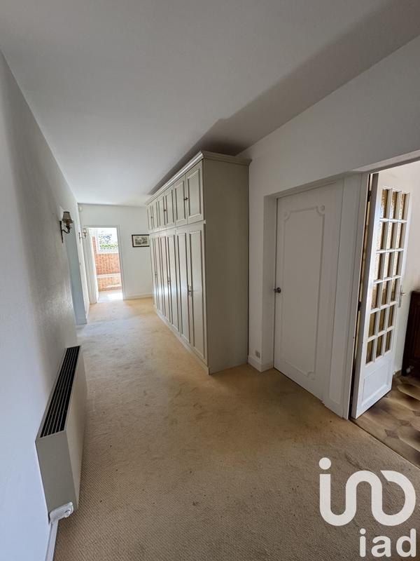 Maison - 270 m² - 9 pièces