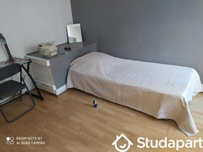 Chambre - 11 m² - 1 pièce