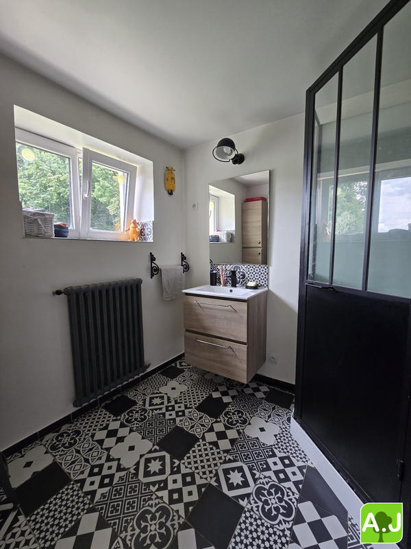 Maison - 90 m² - 4 pièces