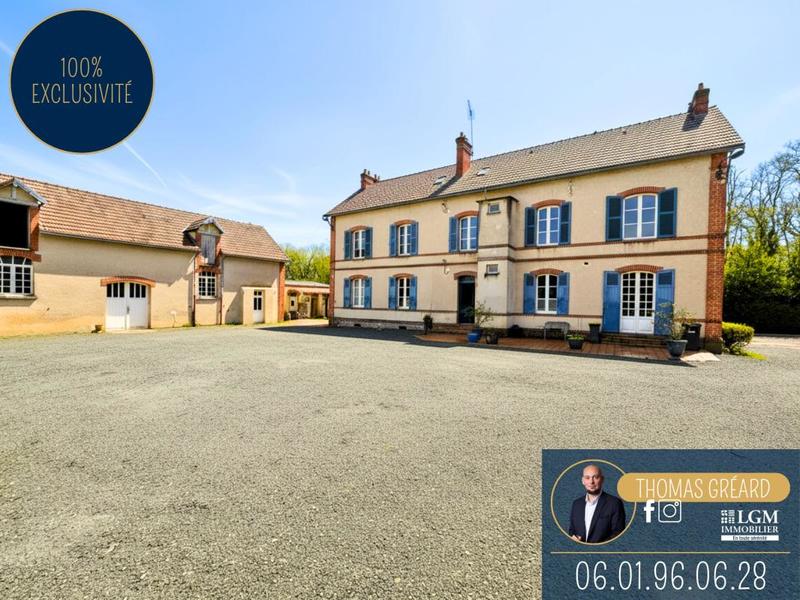 Propriété - 282 m² - 9 pièces