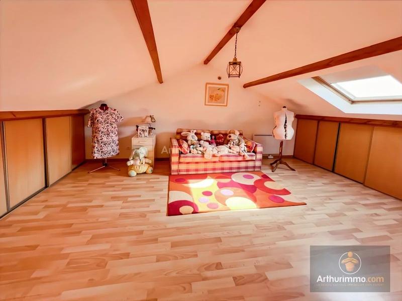 Maison - 155 m² - 9 pièces