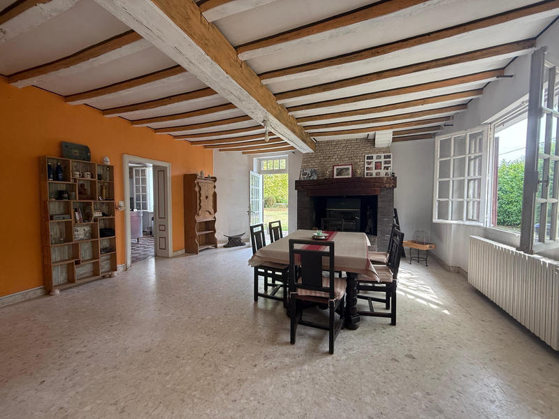 Maison - 512 m² - 11 pièces