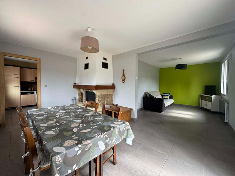 Maison - 90 m² - 5 pièces