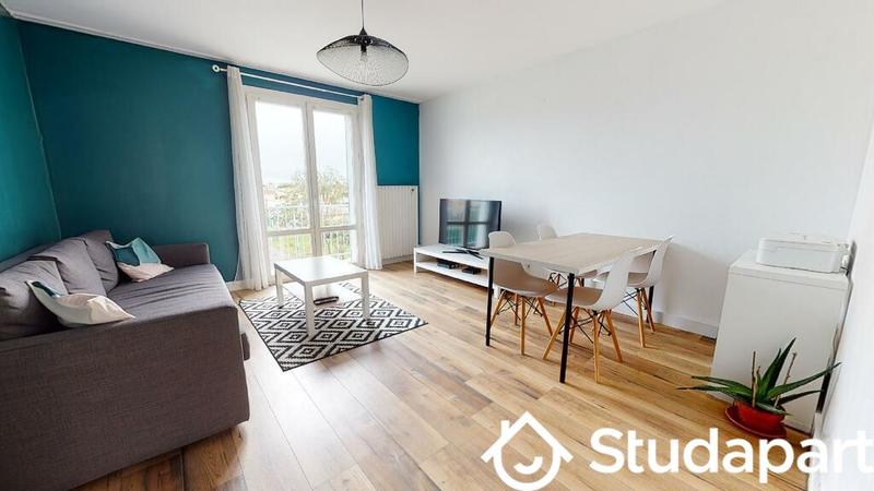 Chambre - 10 m² - 1 pièce