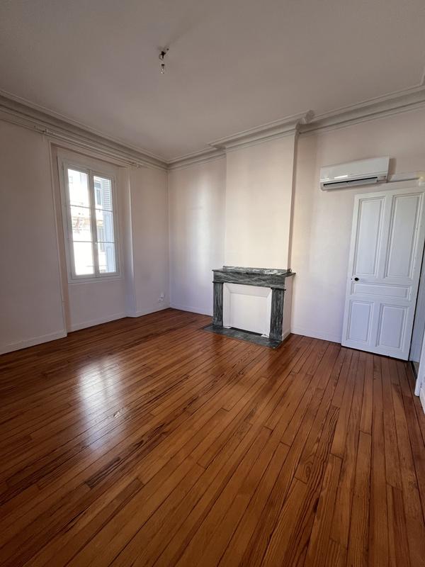 Appartement - 97 m² - 4 pièces