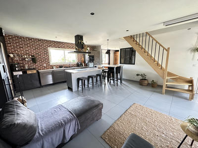 Maison - 150 m² - 6 pièces