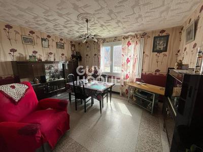 Maison - 95 m² - 6 pièces