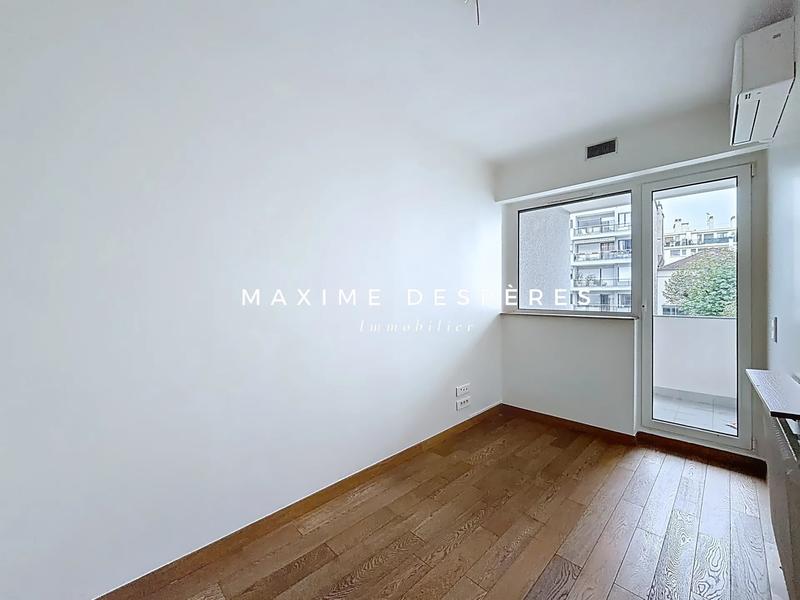 Appartement - 105 m² - 4 pièces