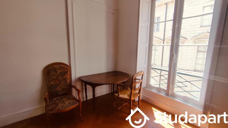 Chambre - 20 m² - 1 pièce