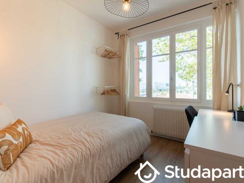 Appartement - 240 m² - 1 pièce