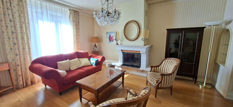 Maison - 192 m² - 7 pièces