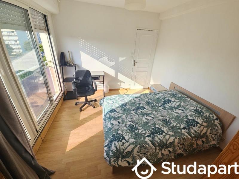 Chambre - 15 m² - 1 pièce