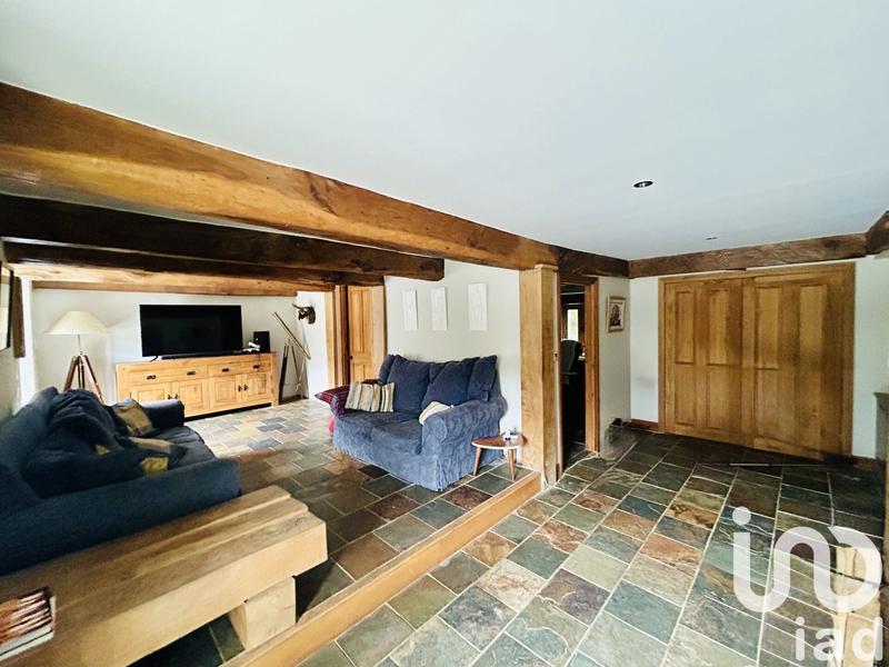 Maison - 245 m² - 7 pièces