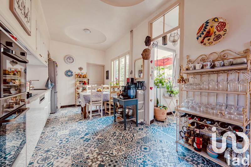 Maison - 366 m² - 26 pièces