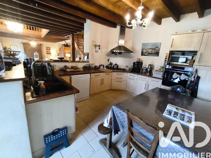 Maison - 260 m² - 10 pièces