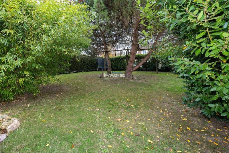 Maison - 230 m² - 8 pièces