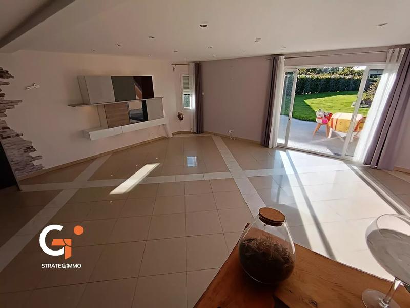 Maison - 175 m² - 8 pièces