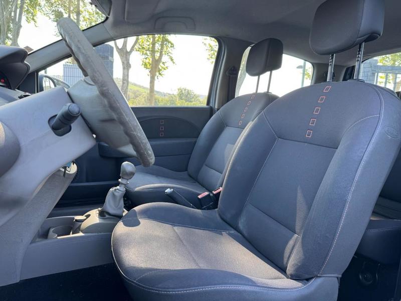 Renault Twingo II Expression 1.2i 75