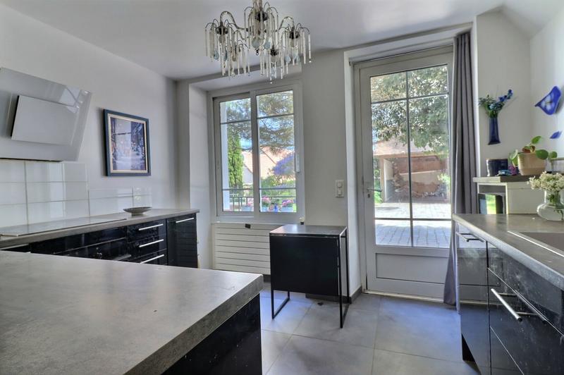 Maison - 301 m² - 11 pièces