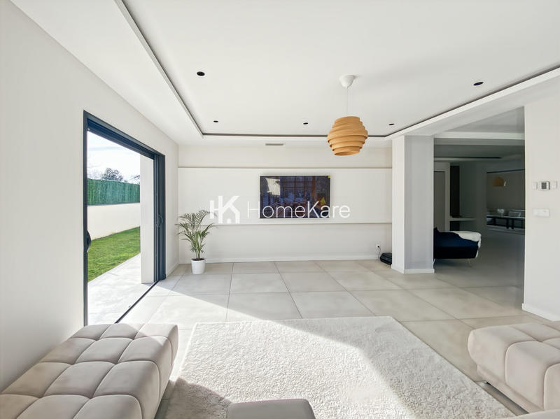 Maison - 174 m² - 5 pièces