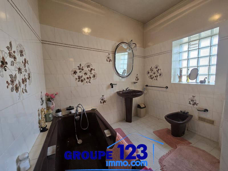 Maison - 188 m² - 6 pièces