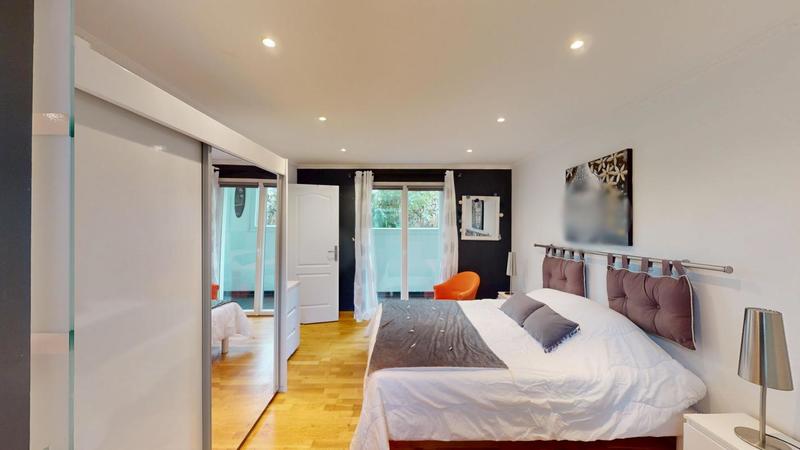 Maison traditionnelle - 199 m² - 8 pièces