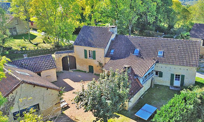 Maison - 140 m² - 6 pièces