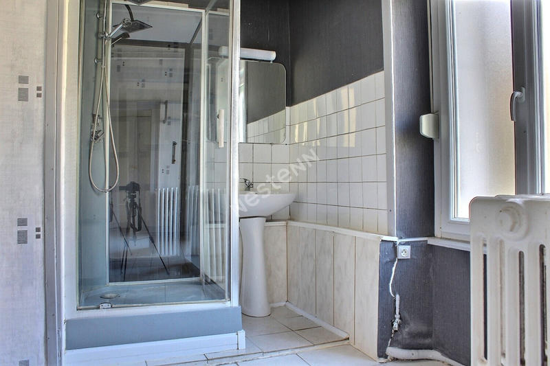 Immeuble - 9 pièces