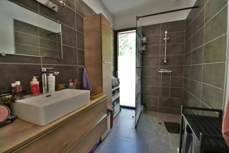 Mas - 296 m² - 8 pièces