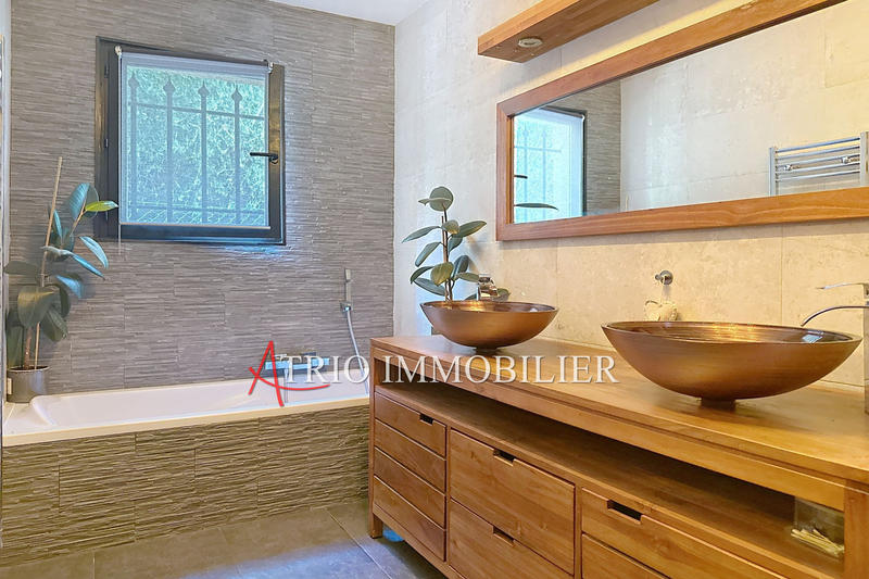 Maison - 122 m² - 4 pièces