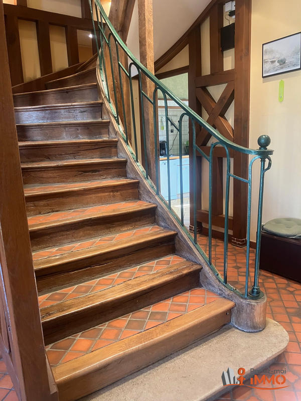 Maison - 187 m² - 8 pièces