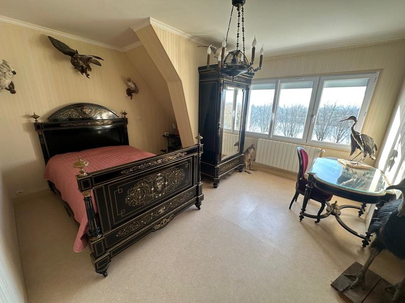 Maison - 211 m² - 7 pièces