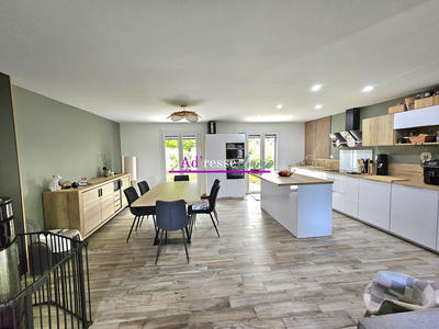 Maison - 103 m² - 6 pièces