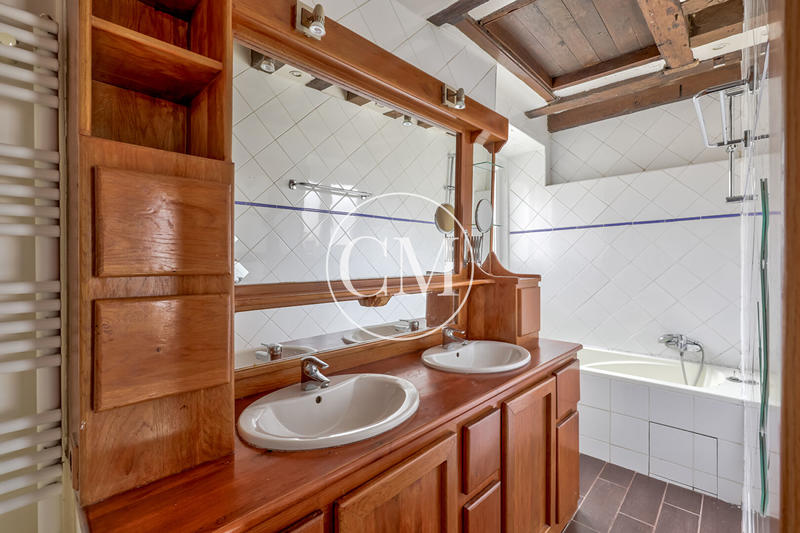 Appartement - 146 m² - 5 pièces