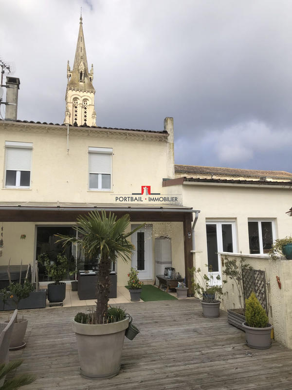 Maison - 223 m² - 6 pièces