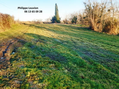 Terrain constructible - 4 100 m²