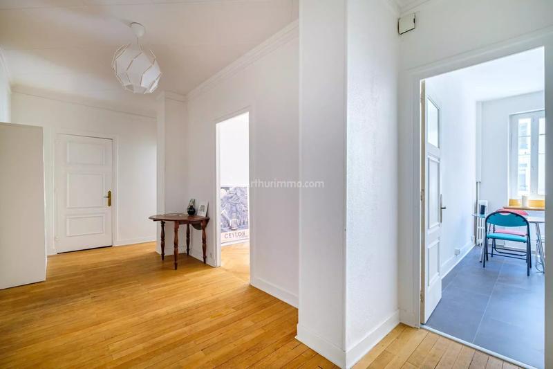 Appartement - 72 m² - 2 pièces