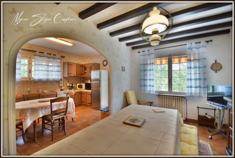 Propriété - 231 m² - 8 pièces