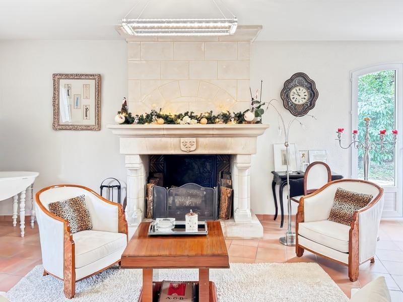 Maison - 250 m² - 7 pièces