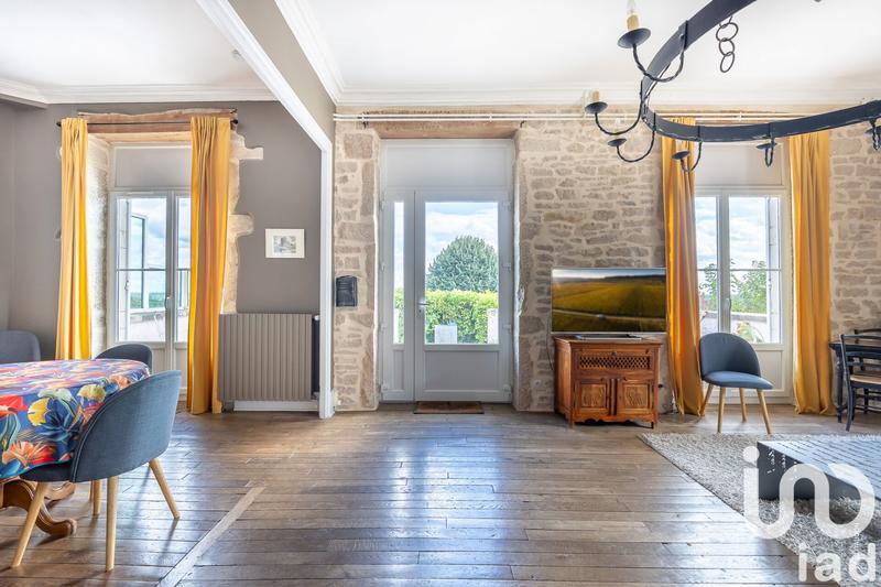 Maison - 234 m² - 7 pièces