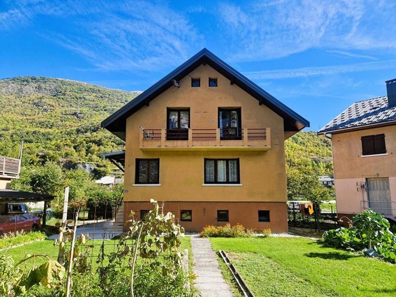 Maison - 199 m² - 7 pièces