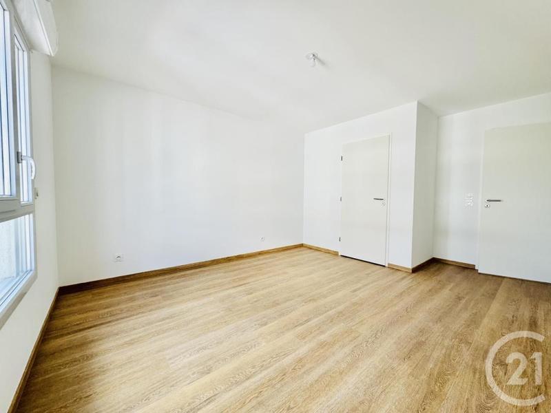 Appartement - 96 m² - 4 pièces