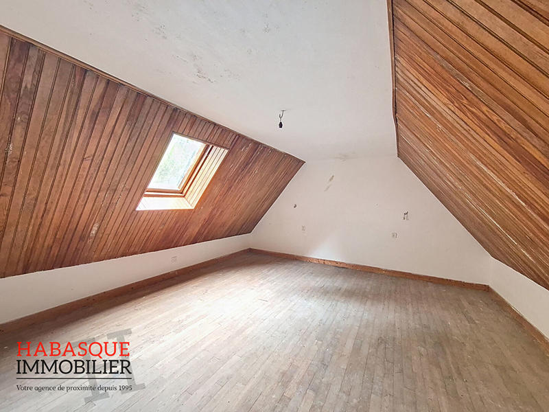 Maison - 281 m² - 9 pièces