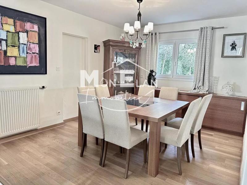 Maison - 194 m² - 7 pièces