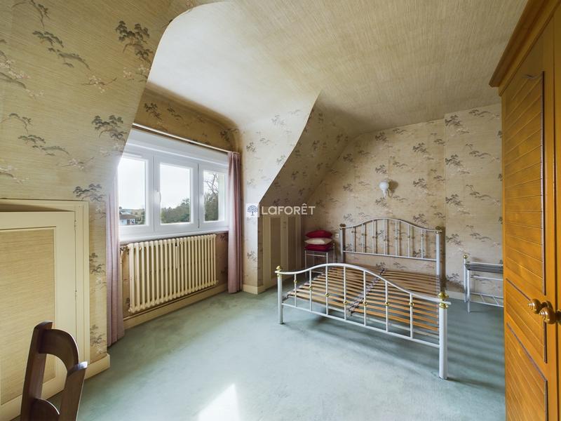 Maison - 104 m² - 5 pièces