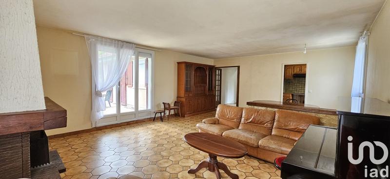Maison - 243 m² - 9 pièces