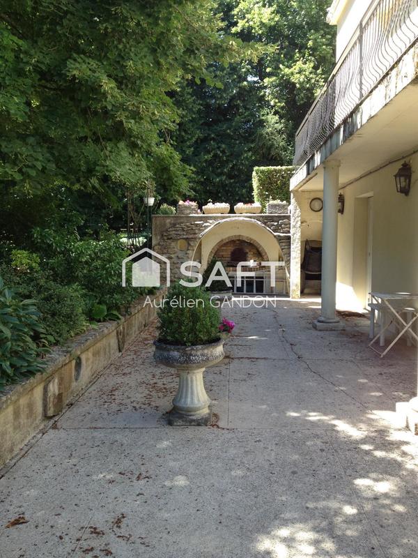 Villa - 350 m² - 5 pièces